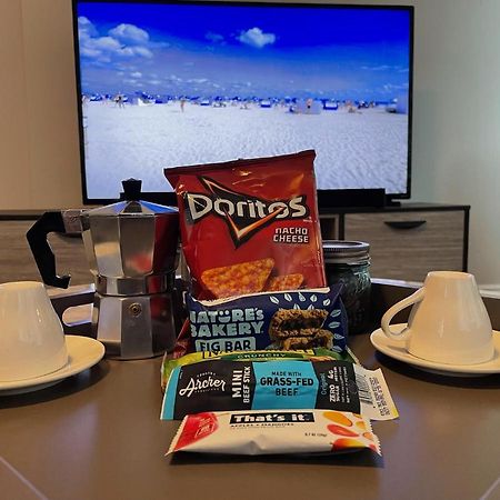 Marlins Park Suites - Apartment 4 - Cafe Colada Suite マイアミ エクステリア 写真